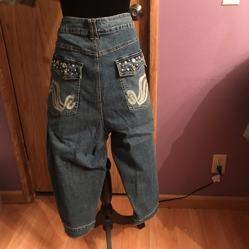 Embellished Capri jeans.  Jazzy, stretchy